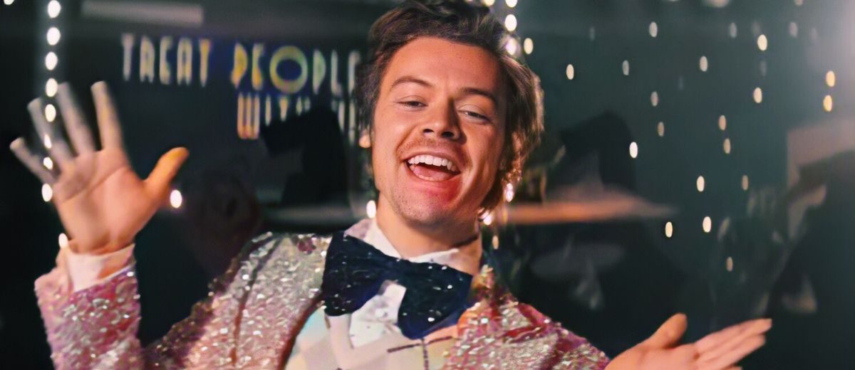 T.P.W.K. – Treat People With Kindness è il motto di Harry Styles!  Come chi è Harry Styles?!?